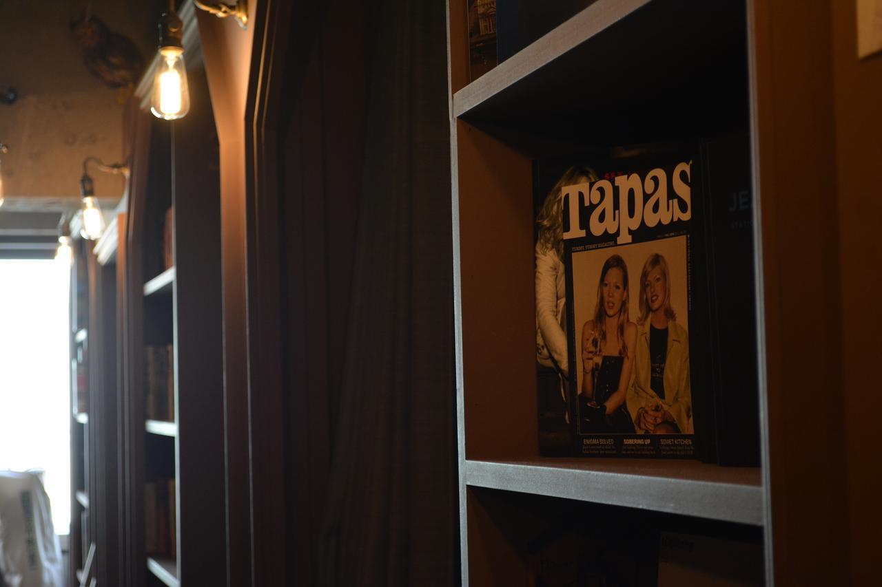 Хостел Book Tea Bed Ginza Токіо Екстер'єр фото